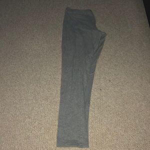 Plain gray leggings